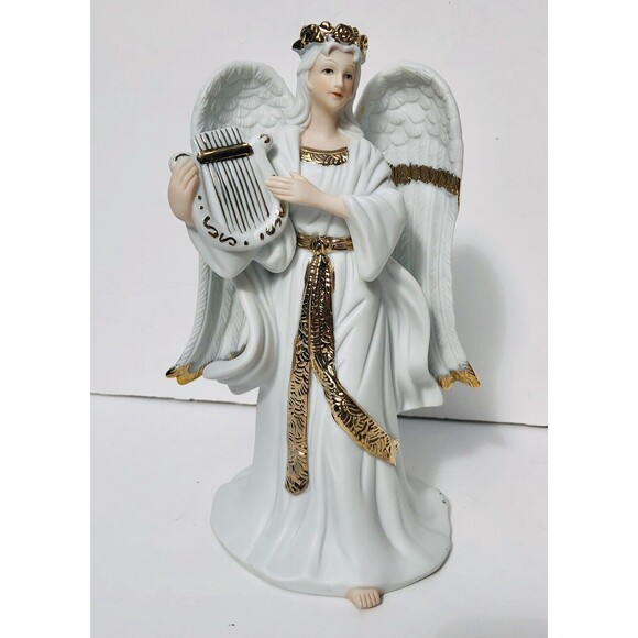 Vintage TRADITIONS Collectable PORCELAIN ANGEL 8.75 ". Gold Hand Painted Accents - Picture 2 of 9